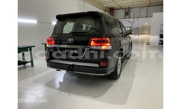 اشتري Imported Toyota Land Cruiser أسود سيارة في Import - Dubai في الصومال اشتري Imported Toyota Land Cruiser أسود سيارة في Import - Dubai في الصومال
