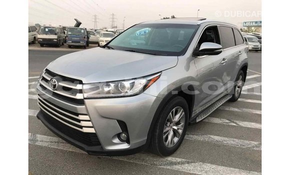 اشتري Imported Toyota Highlander آخر سيارة في Import - Dubai في الصومال اشتري Imported Toyota Highlander آخر سيارة في Import - Dubai في الصومال