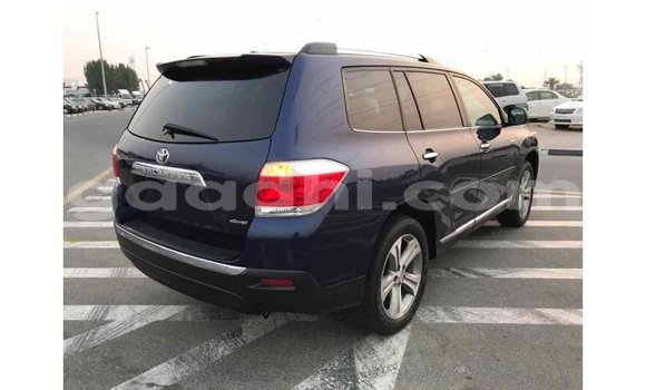 اشتري Imported Toyota Highlander أزرق سيارة في Import - Dubai في الصومال اشتري Imported Toyota Highlander أزرق سيارة في Import - Dubai في الصومال