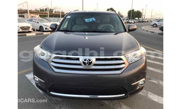 Buy Import Toyota Highlander Other Car in Import - Dubai in Somalia Buy Import Toyota Highlander Other Car in Import - Dubai in Somalia