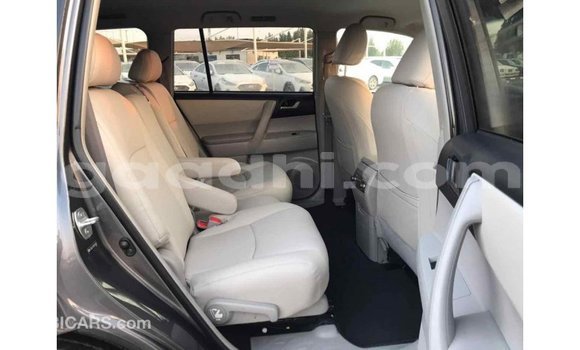 Buy Import Toyota Highlander Other Car in Import - Dubai in Somalia Buy Import Toyota Highlander Other Car in Import - Dubai in Somalia