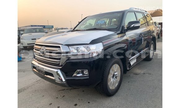 Imported Toyota Land Cruiser Black Makiinaa iti Import - Dubai keessatti Somalia keessatti Imported Toyota Land Cruiser Black Makiinaa iti Import - Dubai keessatti Somalia keessatti