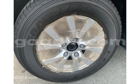 Imported Toyota Land Cruiser Black Makiinaa iti Import - Dubai keessatti Somalia keessatti Imported Toyota Land Cruiser Black Makiinaa iti Import - Dubai keessatti Somalia keessatti