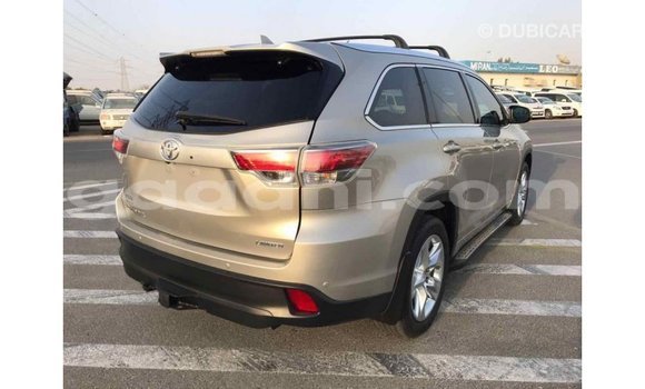 Buy Import Toyota Highlander Beige Car in Import - Dubai in Somalia Buy Import Toyota Highlander Beige Car in Import - Dubai in Somalia