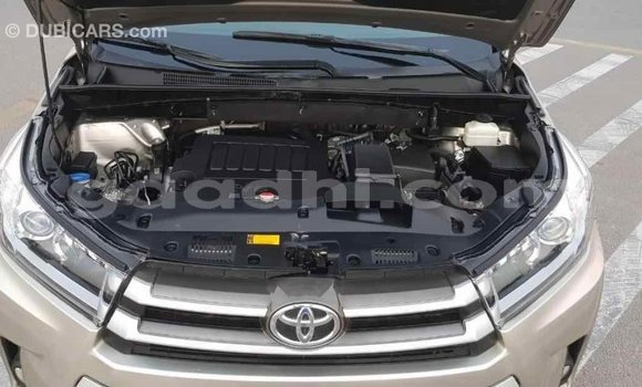Buy Import Toyota Highlander Beige Car in Import - Dubai in Somalia Buy Import Toyota Highlander Beige Car in Import - Dubai in Somalia