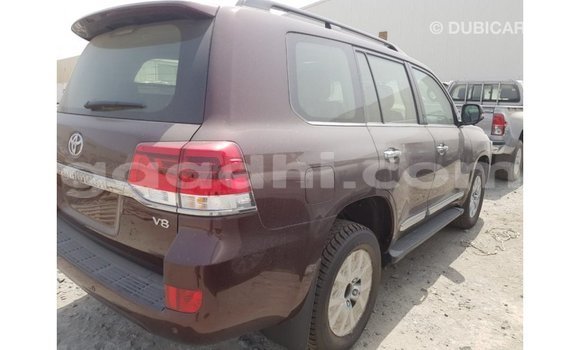 اشتري Imported Toyota Land Cruiser بنى سيارة في Import - Dubai في الصومال اشتري Imported Toyota Land Cruiser بنى سيارة في Import - Dubai في الصومال