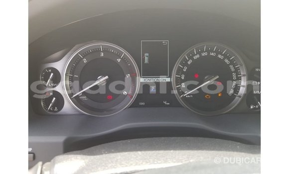 اشتري Imported Toyota Land Cruiser بنى سيارة في Import - Dubai في الصومال اشتري Imported Toyota Land Cruiser بنى سيارة في Import - Dubai في الصومال