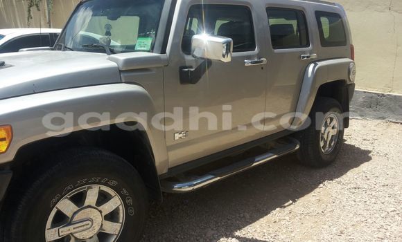 ይግዙ ያገለገለ Hummer H3 ብር መኪና በ ሞቃዲሾ በ ሶማሊያ ይግዙ ያገለገለ Hummer H3 ብር መኪና በ ሞቃዲሾ በ ሶማሊያ