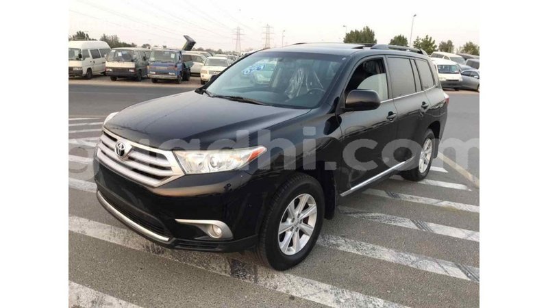 Big with watermark toyota highlander somalia import dubai 2768