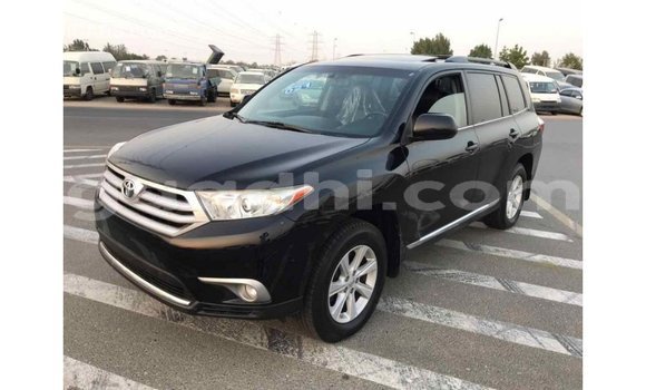 ይግዙ Imported Toyota Highlander ጥቁር መኪና በ Import - Dubai በ ሶማሊያ ይግዙ Imported Toyota Highlander ጥቁር መኪና በ Import - Dubai በ ሶማሊያ