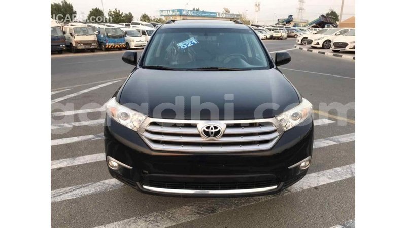 Big with watermark toyota highlander somalia import dubai 2768