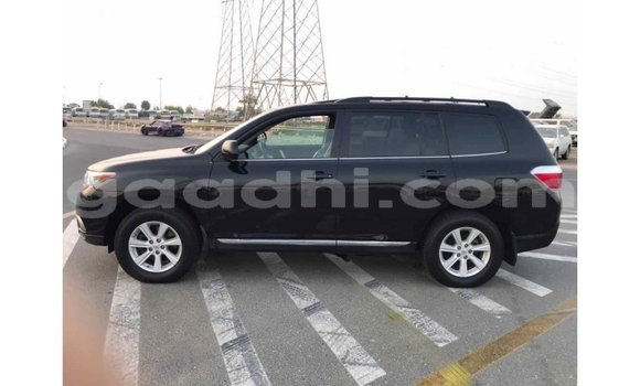 ይግዙ Imported Toyota Highlander ጥቁር መኪና በ Import - Dubai በ ሶማሊያ ይግዙ Imported Toyota Highlander ጥቁር መኪና በ Import - Dubai በ ሶማሊያ