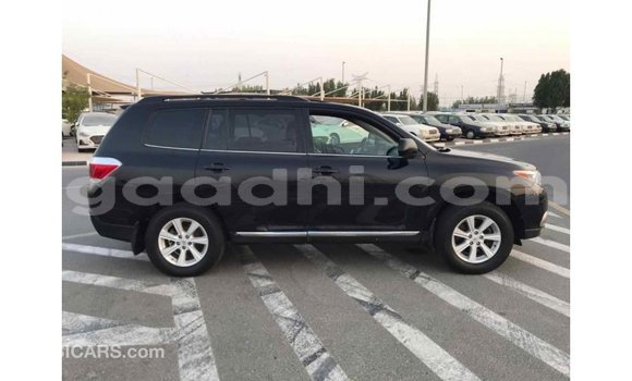 ይግዙ Imported Toyota Highlander ጥቁር መኪና በ Import - Dubai በ ሶማሊያ ይግዙ Imported Toyota Highlander ጥቁር መኪና በ Import - Dubai በ ሶማሊያ