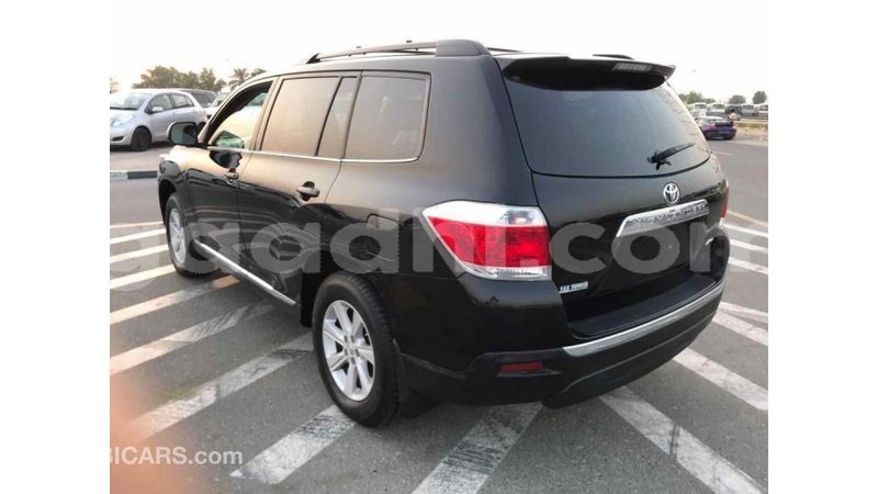 Big with watermark toyota highlander somalia import dubai 2768