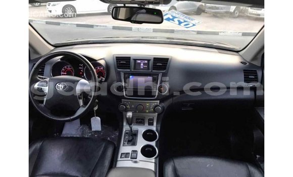 ይግዙ Imported Toyota Highlander ጥቁር መኪና በ Import - Dubai በ ሶማሊያ ይግዙ Imported Toyota Highlander ጥቁር መኪና በ Import - Dubai በ ሶማሊያ