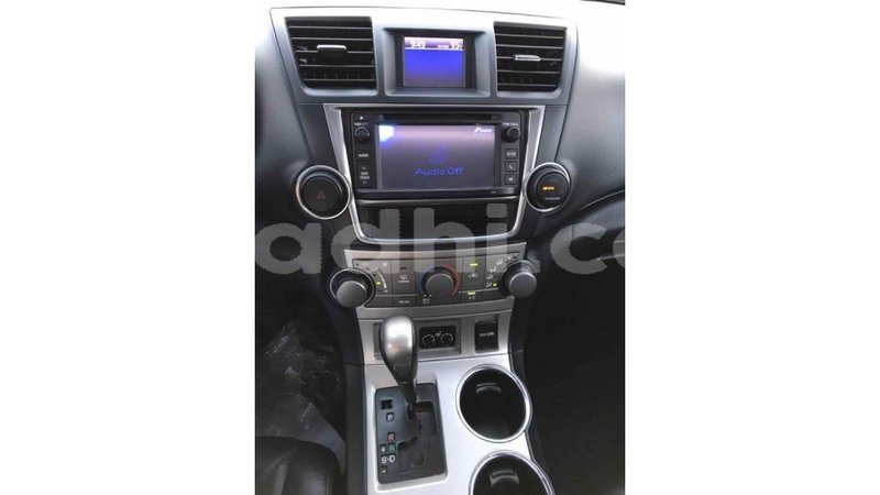 Big with watermark toyota highlander somalia import dubai 2768