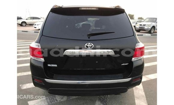 ይግዙ Imported Toyota Highlander ጥቁር መኪና በ Import - Dubai በ ሶማሊያ ይግዙ Imported Toyota Highlander ጥቁር መኪና በ Import - Dubai በ ሶማሊያ