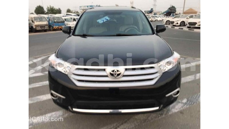 Big with watermark toyota highlander somalia import dubai 2771