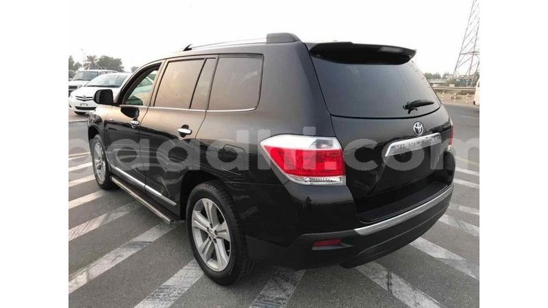 Big with watermark toyota highlander somalia import dubai 2771