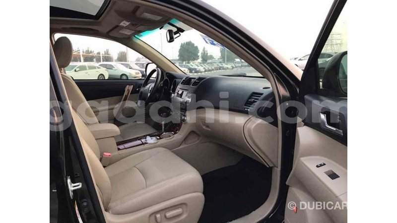 Big with watermark toyota highlander somalia import dubai 2771