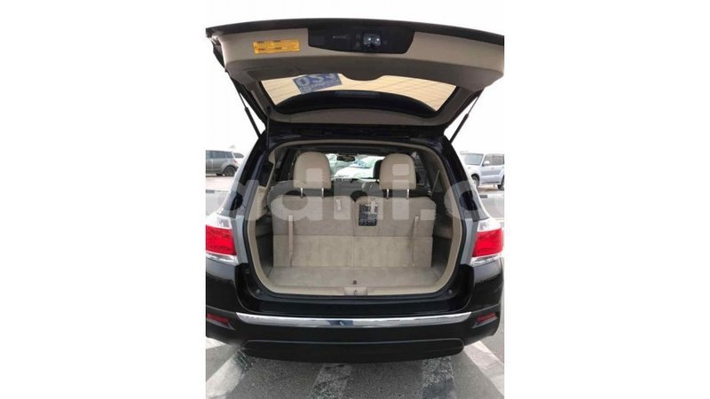 Big with watermark toyota highlander somalia import dubai 2771