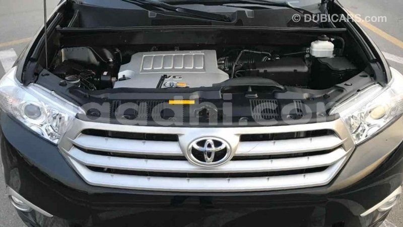 Big with watermark toyota highlander somalia import dubai 2771