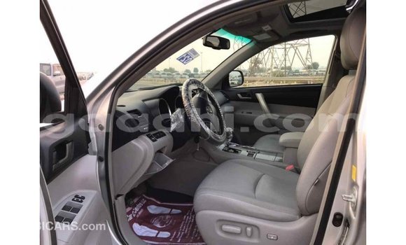Buy Import Toyota Highlander Other Car in Import - Dubai in Somalia Buy Import Toyota Highlander Other Car in Import - Dubai in Somalia