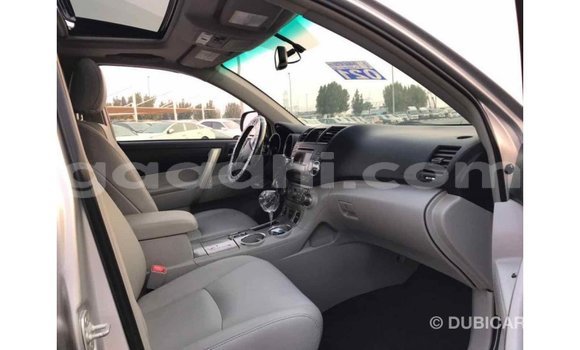 Buy Import Toyota Highlander Other Car in Import - Dubai in Somalia Buy Import Toyota Highlander Other Car in Import - Dubai in Somalia