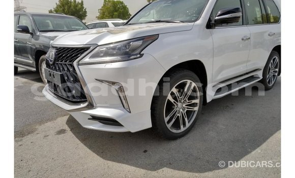 اشتري Imported Lexus LX أبيض سيارة في Import - Dubai في الصومال اشتري Imported Lexus LX أبيض سيارة في Import - Dubai في الصومال