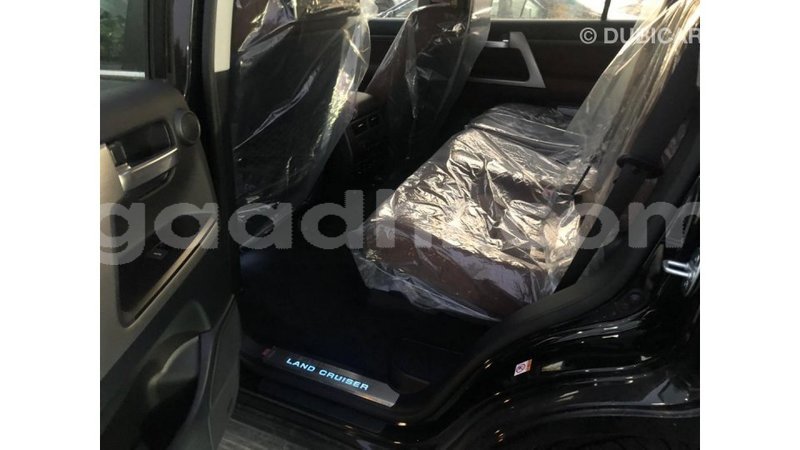 Big with watermark toyota land cruiser somalia import dubai 2779