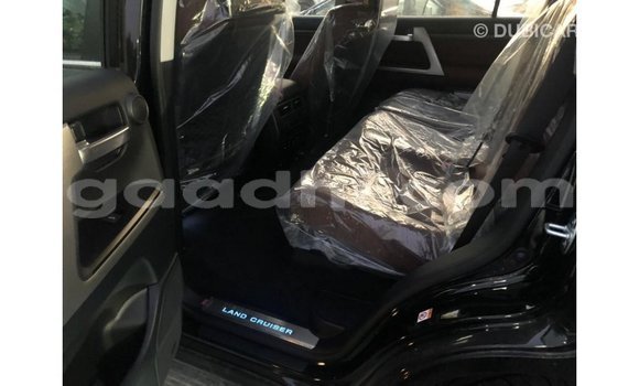 Imported Toyota Land Cruiser Black Makiinaa iti Import - Dubai keessatti Somalia keessatti Imported Toyota Land Cruiser Black Makiinaa iti Import - Dubai keessatti Somalia keessatti