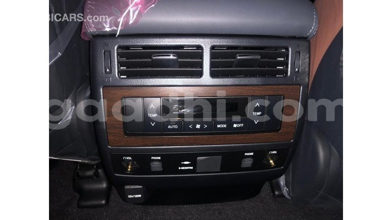 Big with watermark toyota land cruiser somalia import dubai 2779