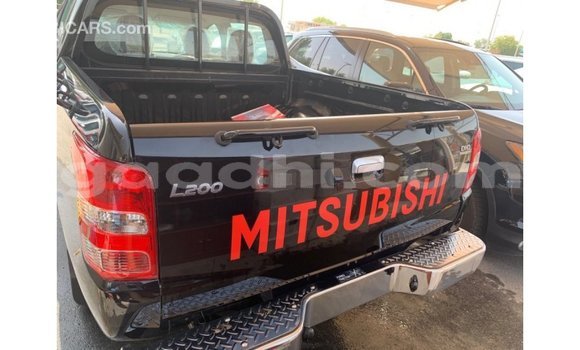 Imported Mitsubishi L200 Black Makiinaa iti Import - Dubai keessatti Somalia keessatti Imported Mitsubishi L200 Black Makiinaa iti Import - Dubai keessatti Somalia keessatti