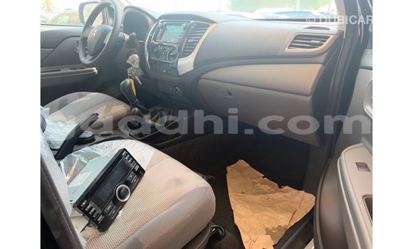 Imported Mitsubishi L200 Black Makiinaa iti Import - Dubai keessatti Somalia keessatti Imported Mitsubishi L200 Black Makiinaa iti Import - Dubai keessatti Somalia keessatti