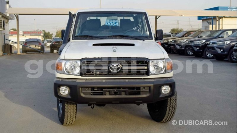 Big with watermark toyota land cruiser somalia import dubai 2782