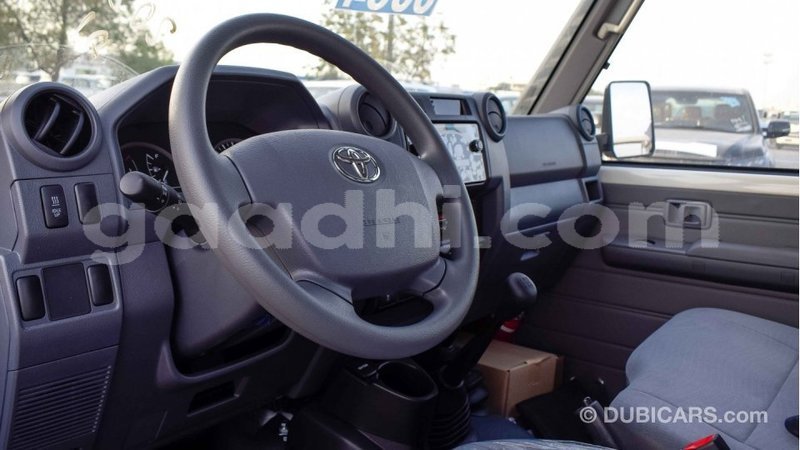 Big with watermark toyota land cruiser somalia import dubai 2782