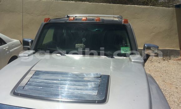 ይግዙ ያገለገለ Hummer H3 ብር መኪና በ ሞቃዲሾ በ ሶማሊያ ይግዙ ያገለገለ Hummer H3 ብር መኪና በ ሞቃዲሾ በ ሶማሊያ