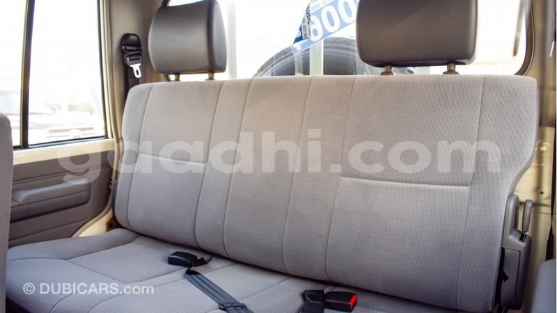 Big with watermark toyota land cruiser somalia import dubai 2782