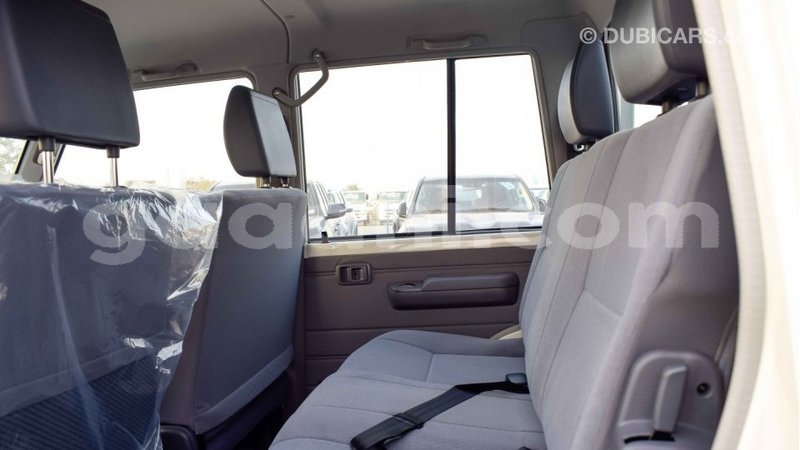 Big with watermark toyota land cruiser somalia import dubai 2782