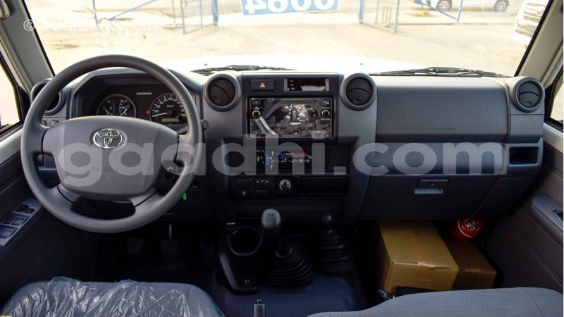 Big with watermark toyota land cruiser somalia import dubai 2782