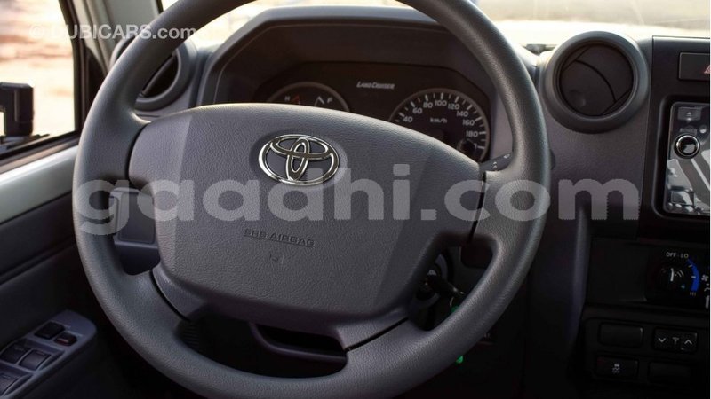 Big with watermark toyota land cruiser somalia import dubai 2782