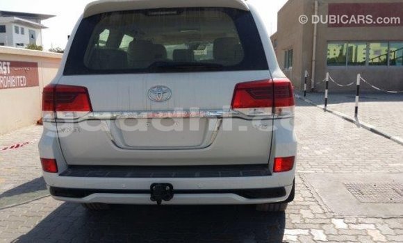 Buy Import Toyota Land Cruiser White Car in Import - Dubai in Somalia Buy Import Toyota Land Cruiser White Car in Import - Dubai in Somalia