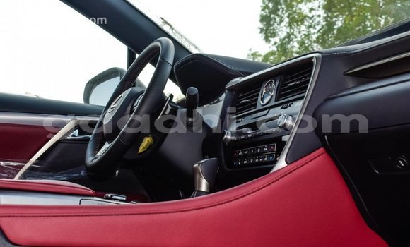 اشتري Imported Lexus RX 300 أبيض سيارة في Import - Dubai في الصومال اشتري Imported Lexus RX 300 أبيض سيارة في Import - Dubai في الصومال