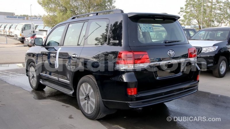 Big with watermark toyota land cruiser somalia import dubai 2794