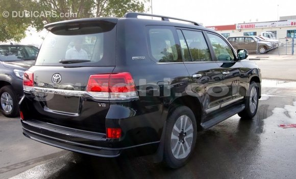اشتري Imported Toyota Land Cruiser أسود سيارة في Import - Dubai في الصومال اشتري Imported Toyota Land Cruiser أسود سيارة في Import - Dubai في الصومال