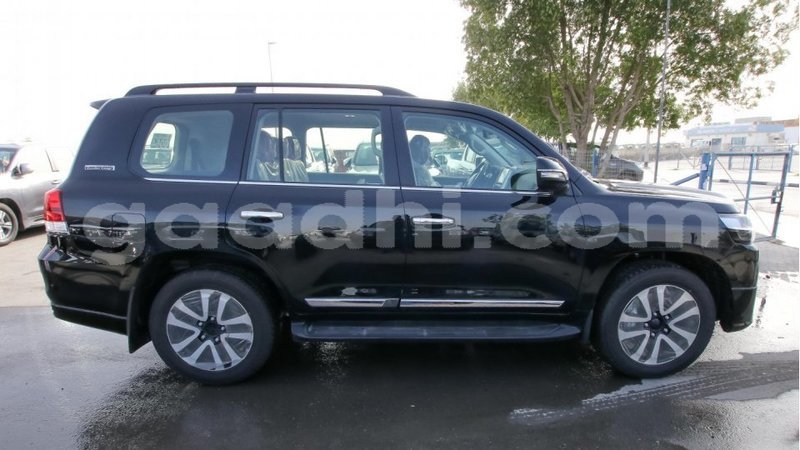 Big with watermark toyota land cruiser somalia import dubai 2794