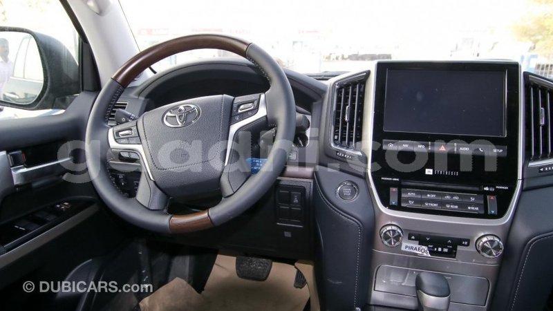 Big with watermark toyota land cruiser somalia import dubai 2794