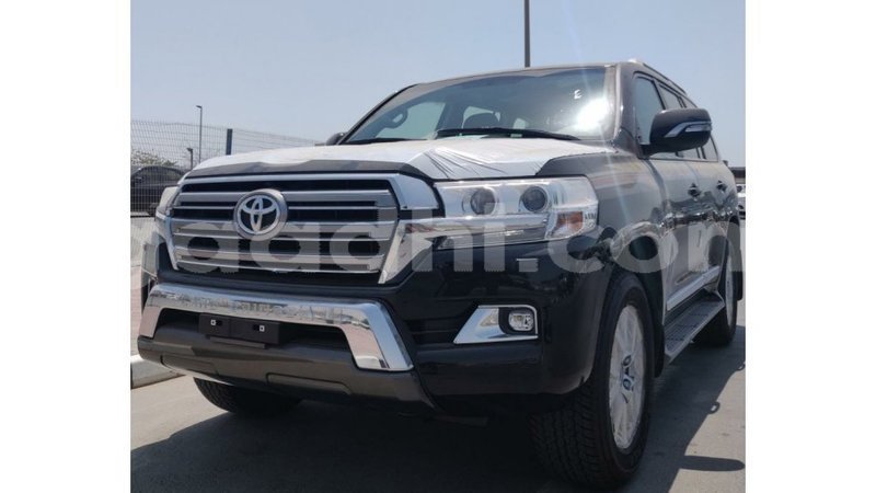 Big with watermark toyota land cruiser somalia import dubai 2795