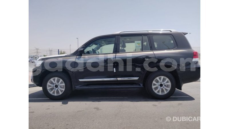 Big with watermark toyota land cruiser somalia import dubai 2795