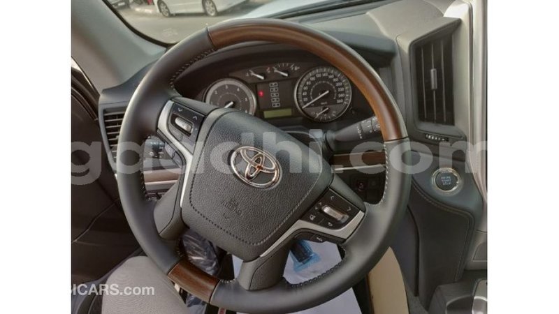 Big with watermark toyota land cruiser somalia import dubai 2796